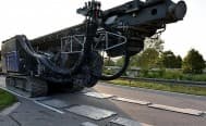 Sechs Schwertransporter kommen nicht weiter