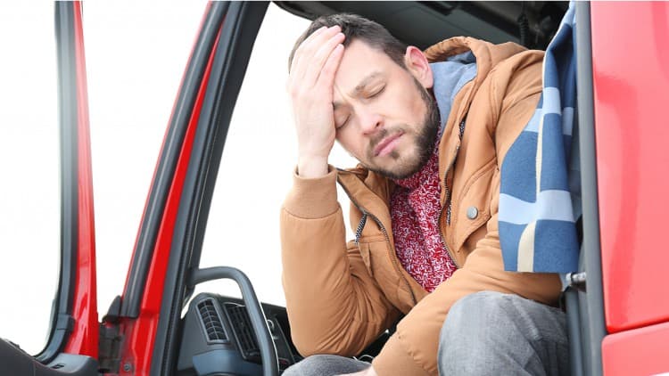 Fachleute: Schlechte Arbeits- und Lebensbedingungen für Lkw-Fernfahrer