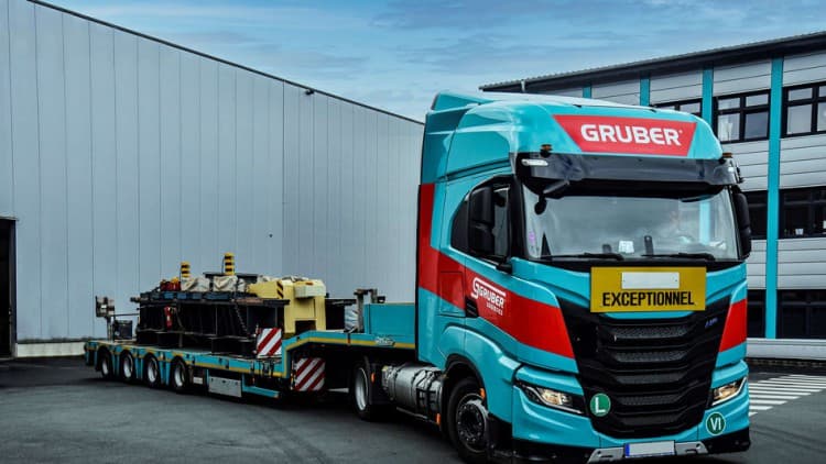 LNG für Schwer- und Sondertransporte mit bis zu 50 Tonnen