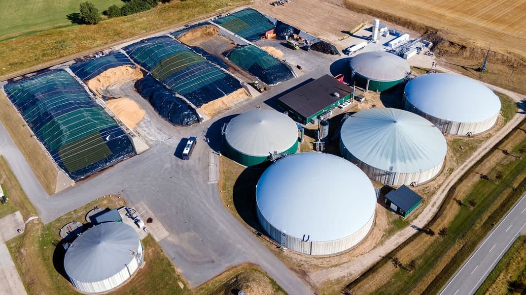 Bio-LNG-Anlage in Darchau macht aus Gülle Lkw-Treibstoff