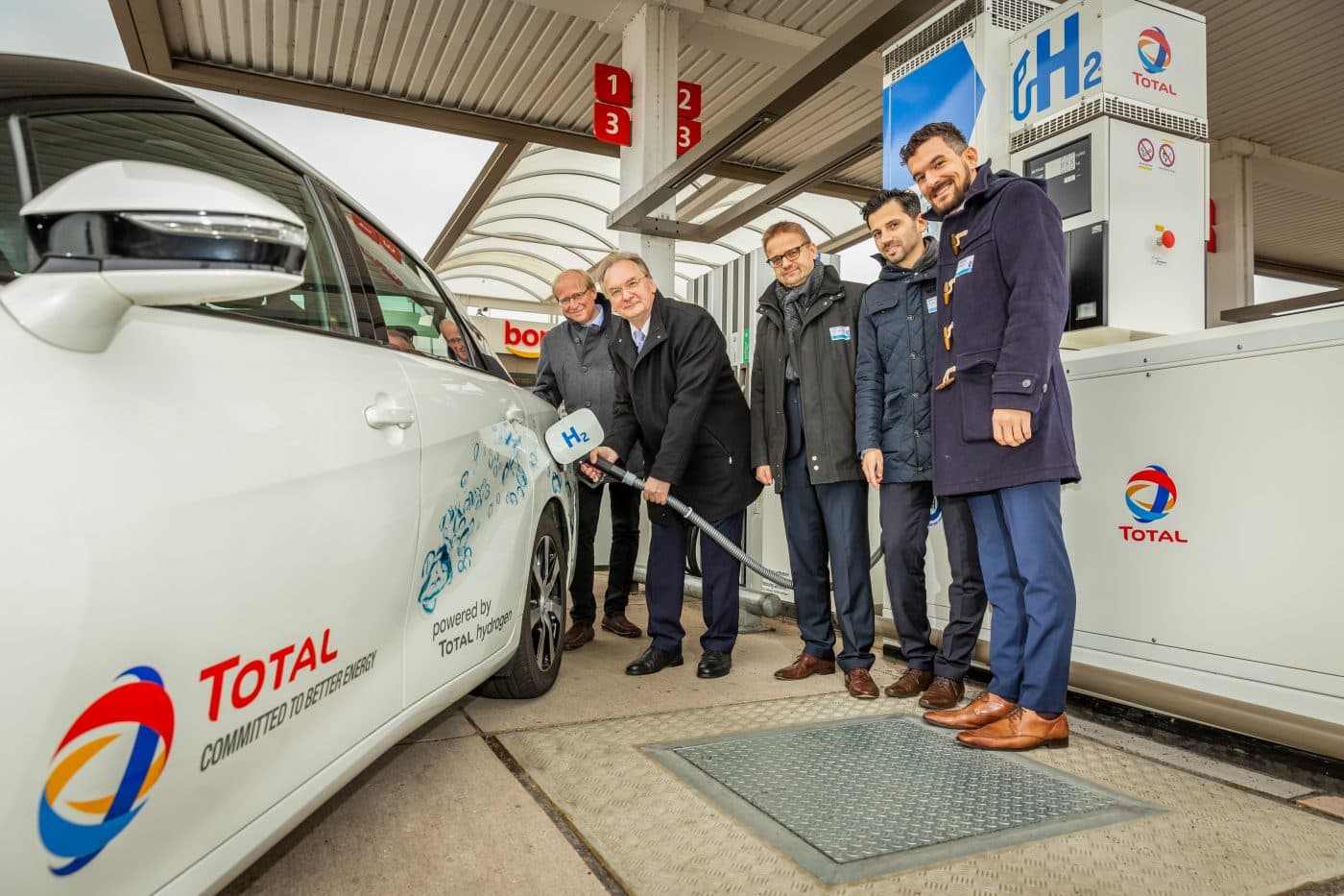 Warum die erste Lkw-Wasserstofftankstelle Magdeburgs gefeiert wird