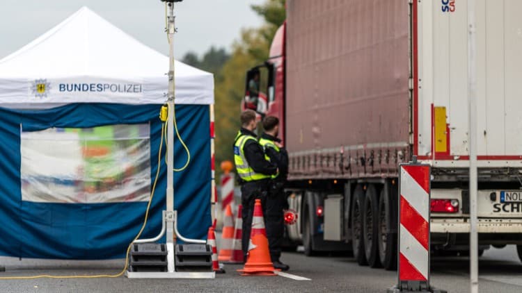 Deutschland verlängert Grenzkontrollen