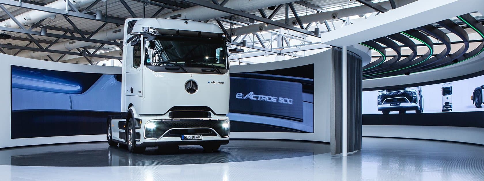 Mercedes-Benz Trucks opens eActros 600 Experience World at its Customer Center in Wörth