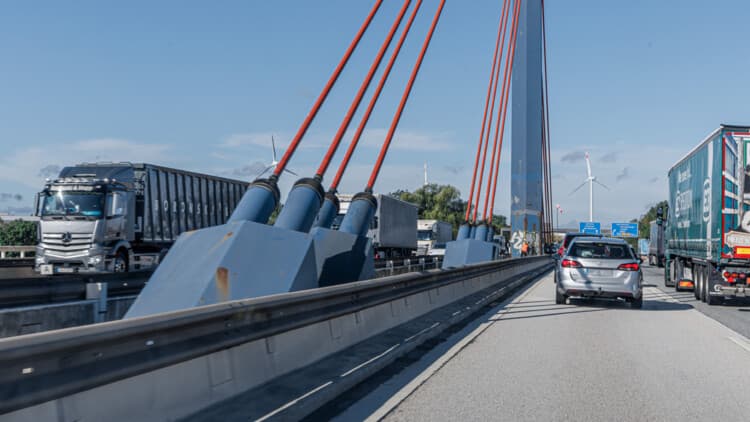 Norderelbbrücke für Schwerlastverkehr wieder freigegeben