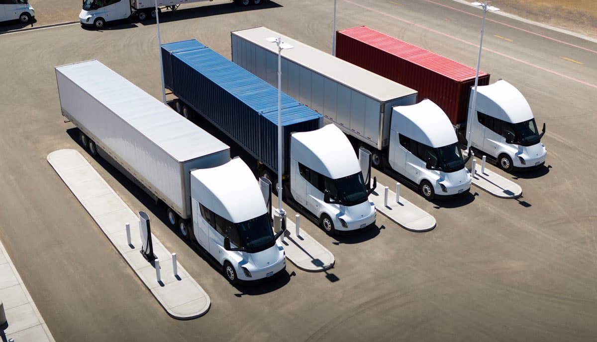Tesla-Chef Musk bekräftigt: Elektro-Lkw Semi wird weltweit verfügbar sein