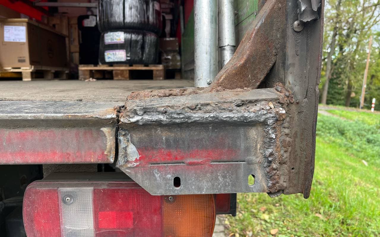 Siegburger Polizei zieht schrottreifen LKW aus dem Verkehr