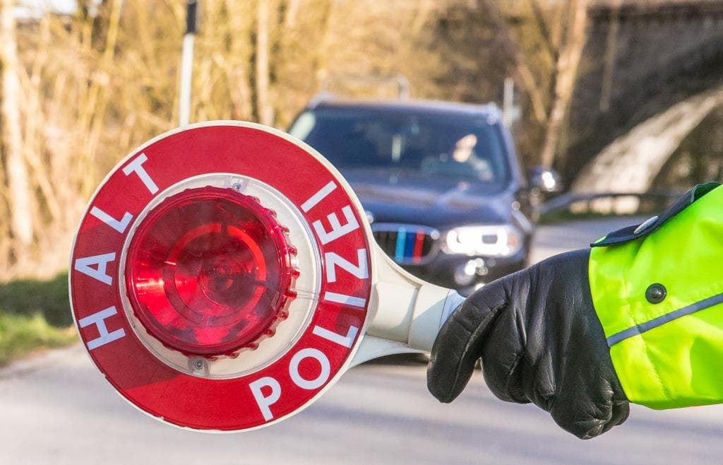 Gefährliche Situation: LKW fuhr rückwärts auf Südautobahn