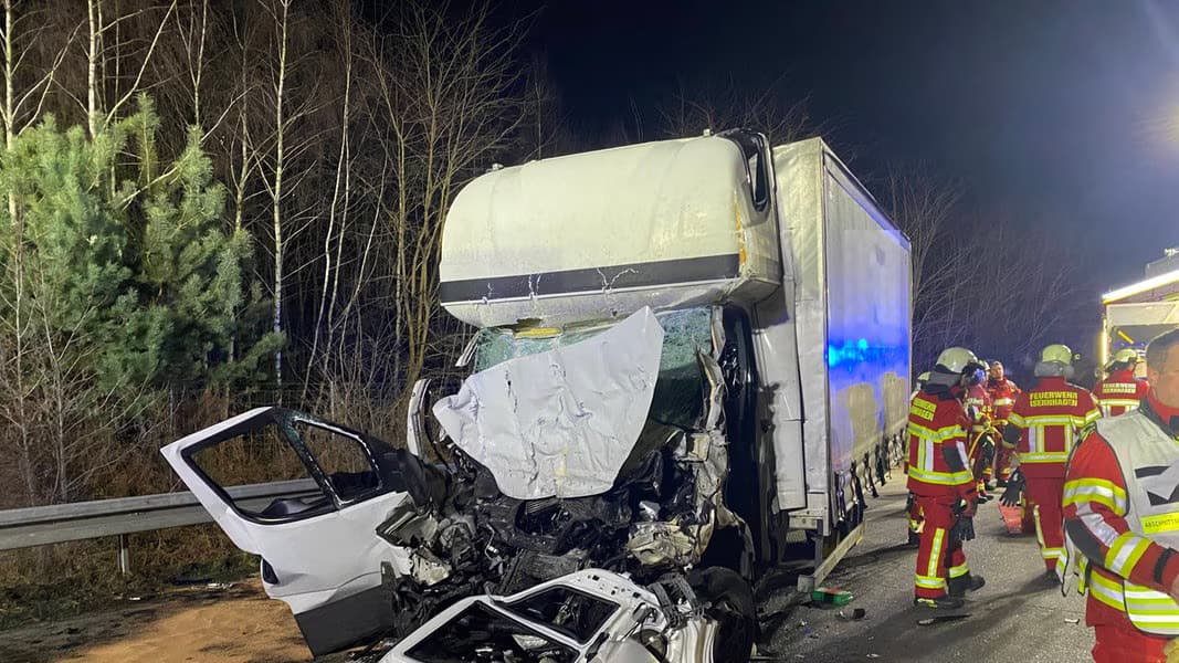 Unfall auf A7 bei Hannover: Mann stirbt nach Kollision
