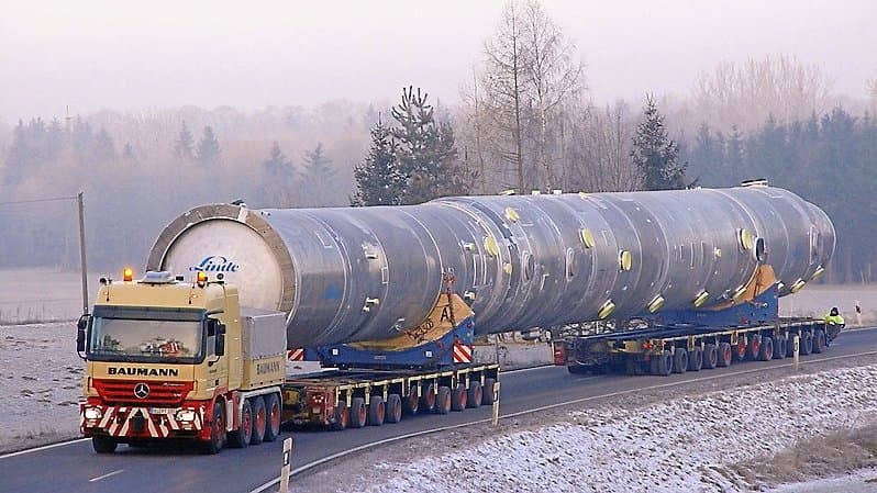 Linde-Schwertransport am Dienstag unterwegs