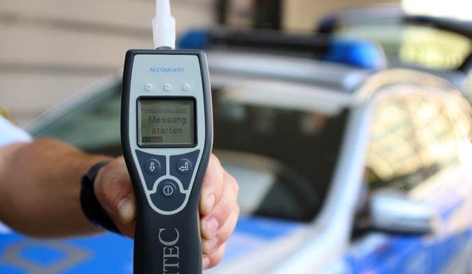 Busfahrer zieht Zündschlüssel und stoppt so Suff-Fahrt eines 35-Jährigen
