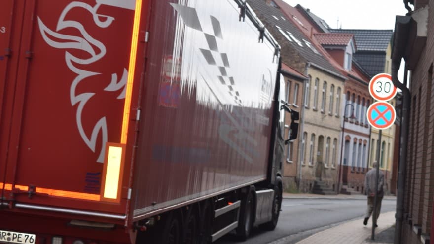 Wenn Radfahrer auf Brummi trifft