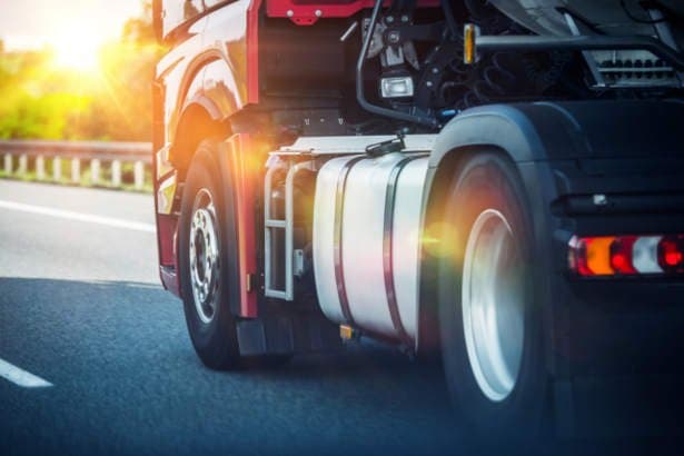 Während der Fahrer schlief: Diebe zapfen 600 Liter Diesel aus Lkw ab