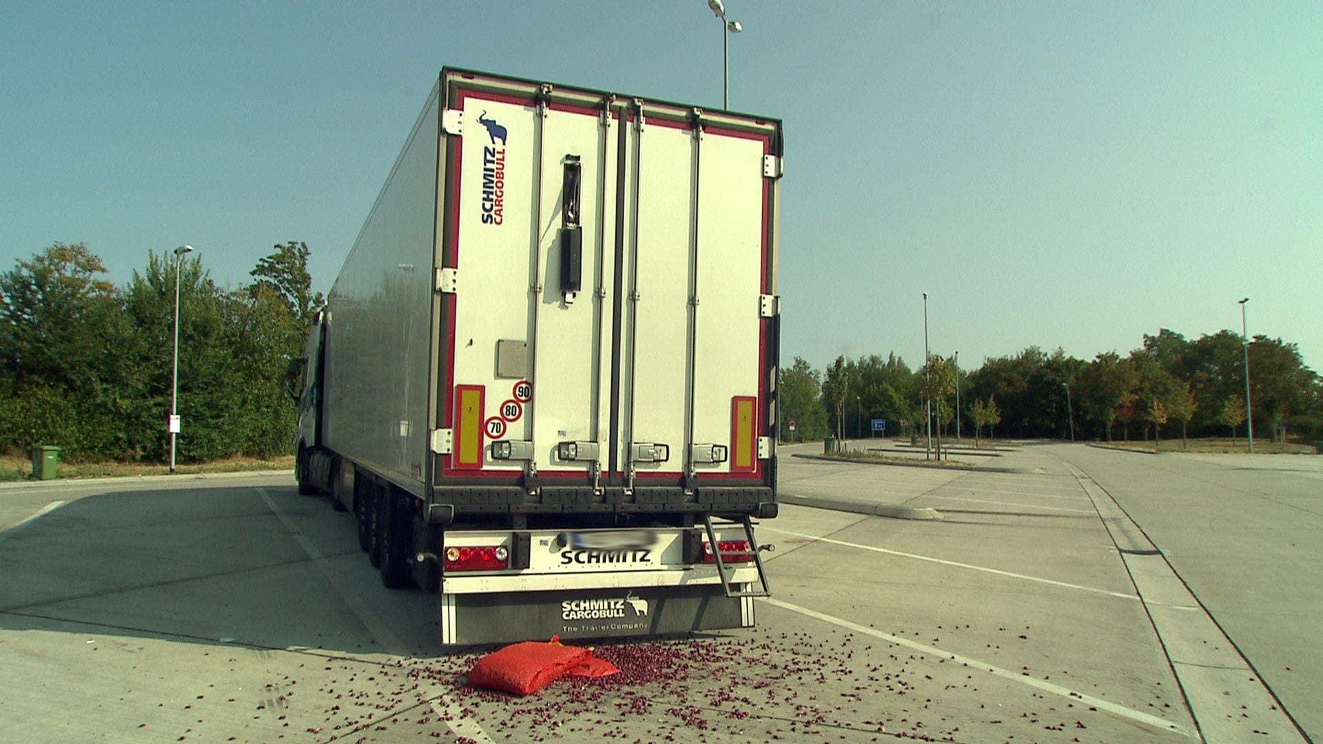 16 Flüchtlinge in Lkw an A61 entdeckt