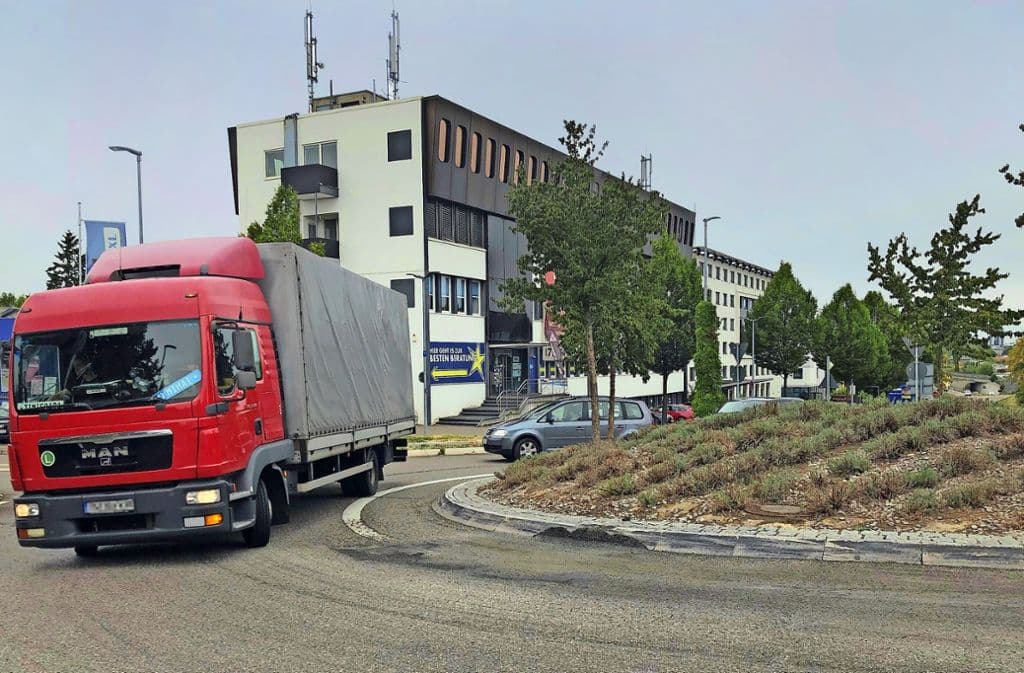 Notfallsanierung für einen Kreisverkehr