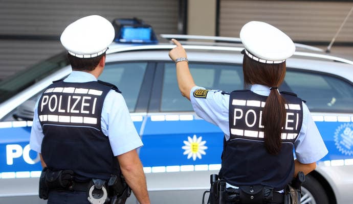 Lkw transportiert 500 kg Sprengstoff ohne Sicherung in Pforzheim