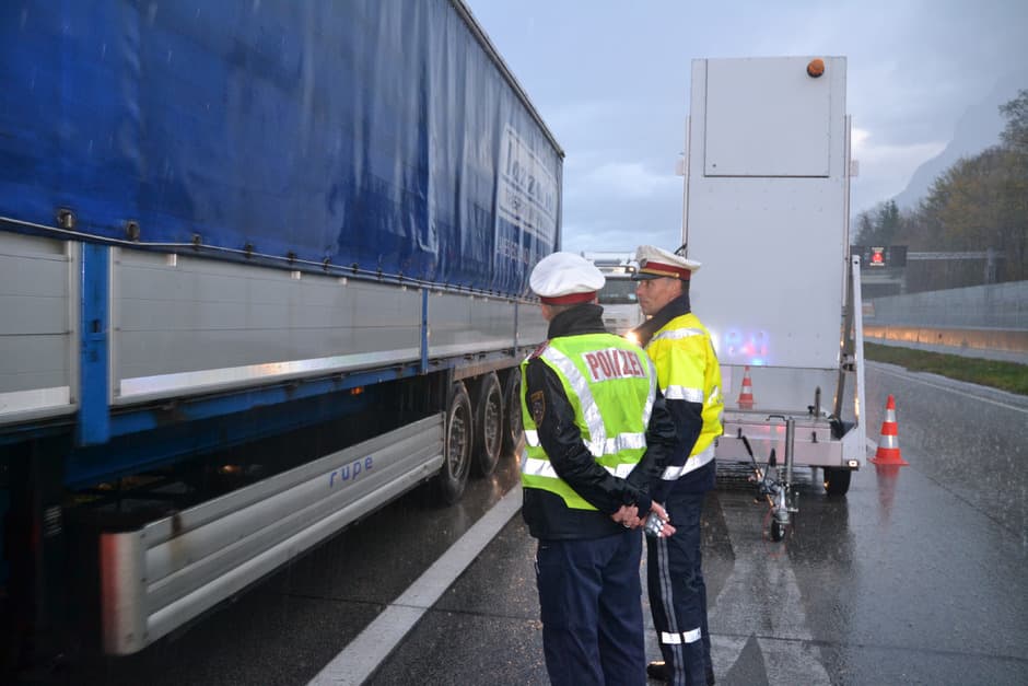 1218 Lkw am Morgen, Pitztaler kontern WWF