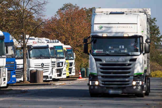 Viel zu wenig Brummi-Flächen: Parkplatz-Ärger auf Sachsens Autobahnen!