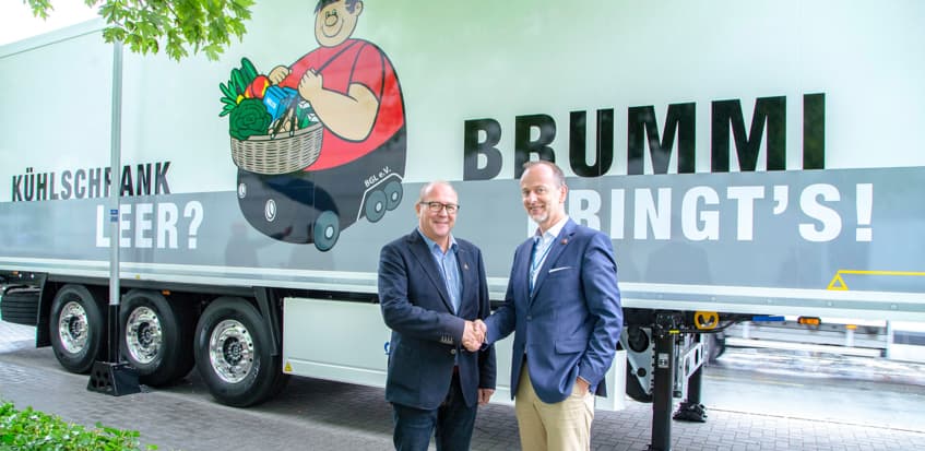 BGL und Krone versteigern Brummi-Trailer für Fahrer-Kampagne