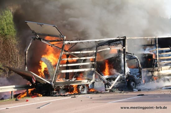Schwerer A2-Crash: Vollsperrung!