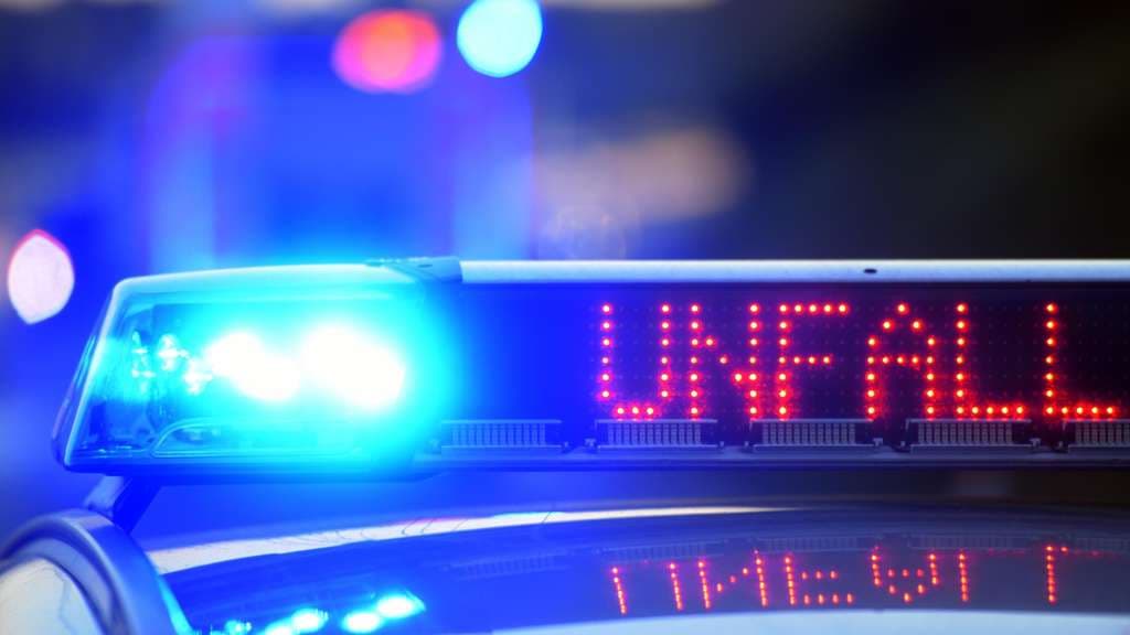 Mit über 2,5 Promille: Lkw-Fahrer verursacht Unfall auf B3 bei Edesheim