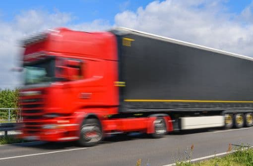 Mutige Lkw-Fahrer verhindern Geisterfahrer-Unfall