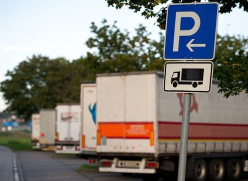 Suche nach Lkw-Planenschlitzern geht weiter