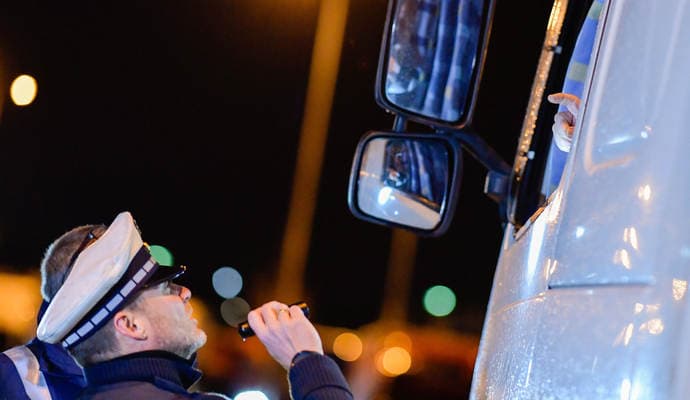 272 Berufskraftfahrer kontrolliert: Jeder neunte fuhr alkoholisiert