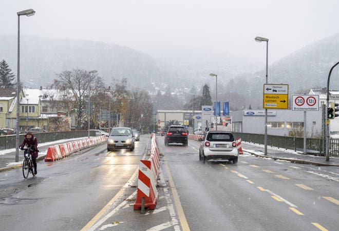 Hebelstraßenbrücke ab 14. Januar für Autos und Lkw gesperrt