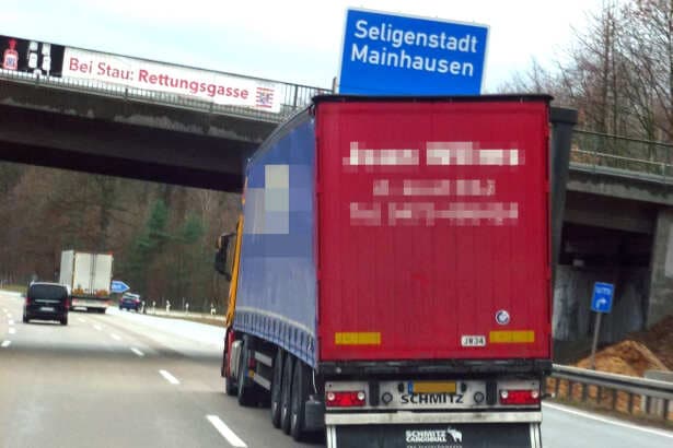 Als die Polizei diesen Lkw auf der A3 erblickt, traut sie ihren Augen kaum