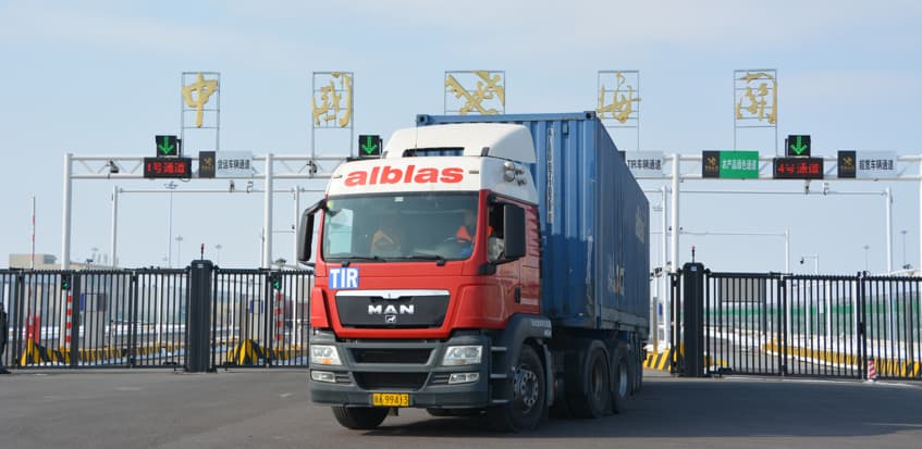 TIR-Lkw aus Deutschland erreicht China nach zwölf Tagen