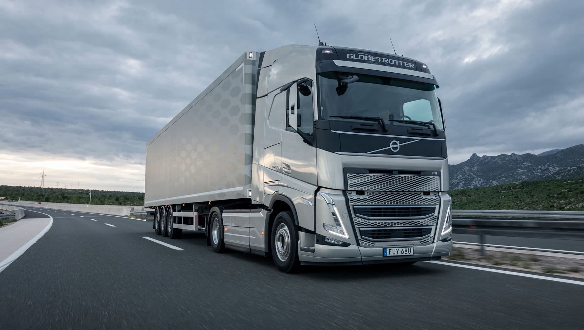 Volvo Trucks bringt eine neue Generation von schweren Lkw auf den Markt, bei denen der Fahrer im Mittelpunkt steht