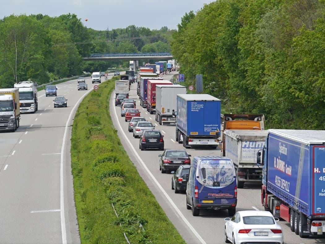 Logistikverbände: Wir brauchen verbindliche Perspektiven für emissionsarme Lkw