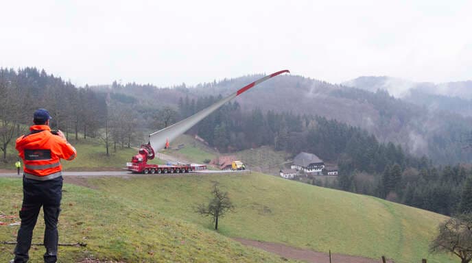 Bald kommen die Rotorblätter der Windräder auf den Berg