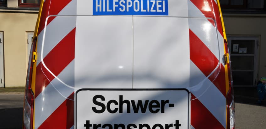 Niedersachsen: Hilfspolizisten für Schwertransporte gesucht