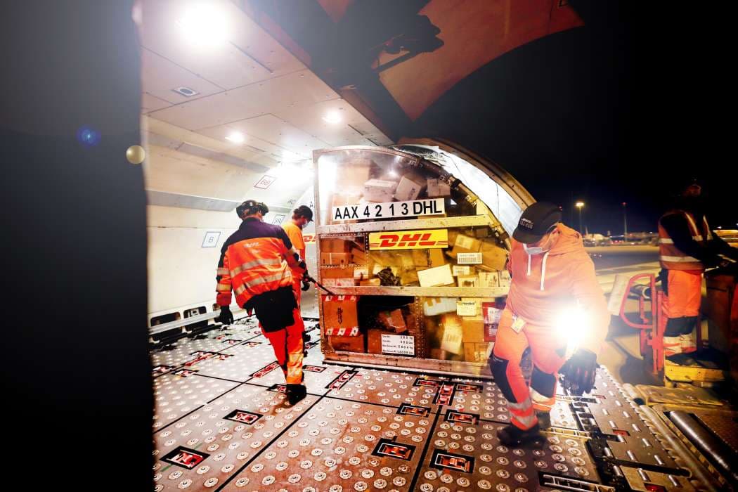 DHL Express bereitet sich auf Rekordmengen im Weihnachtsgeschäft vor