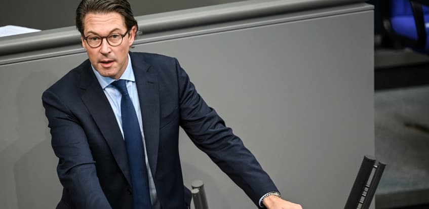 Scheuer: Lkw-Kaufhilfen nur mit Abbiegeassistent