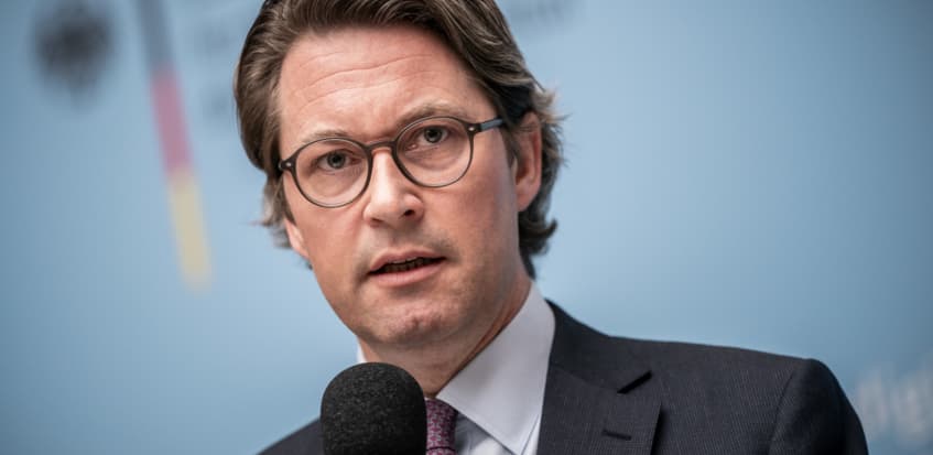 Scheuer ruft zu Umstieg auf Lkw mit alternativen Antrieben auf