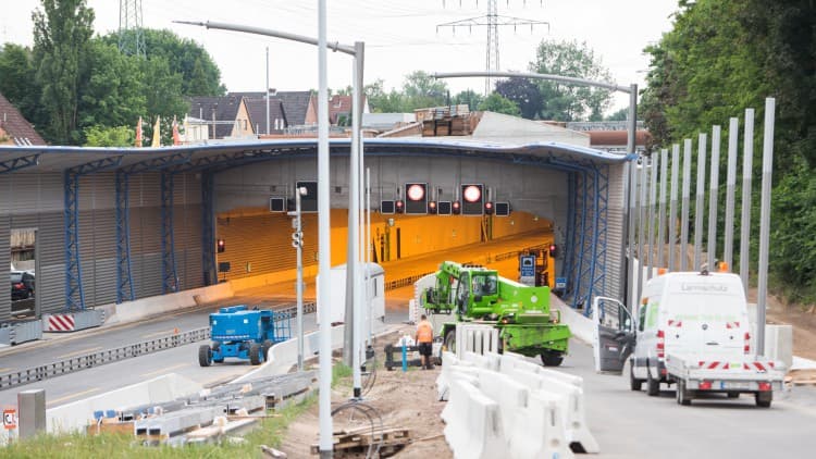 Tunnelwartung: A 7 in Hamburg-Schnelsen voll gesperrt