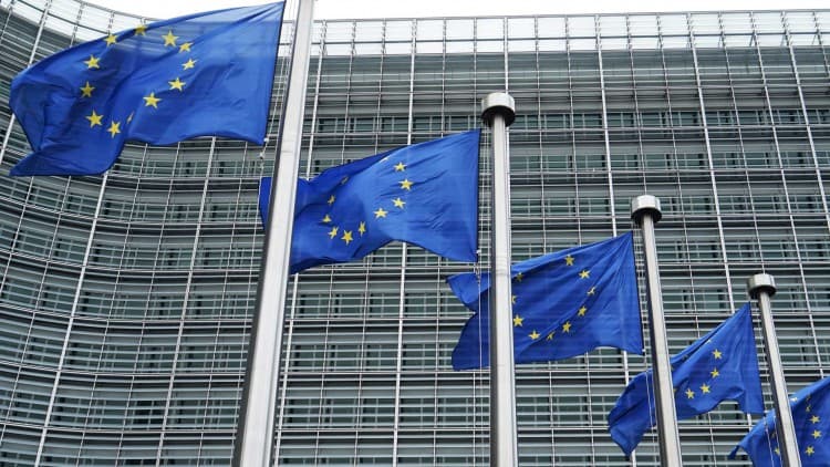 EU-Rat beschließt neue Sicherheitssysteme für Lkw ab 2022