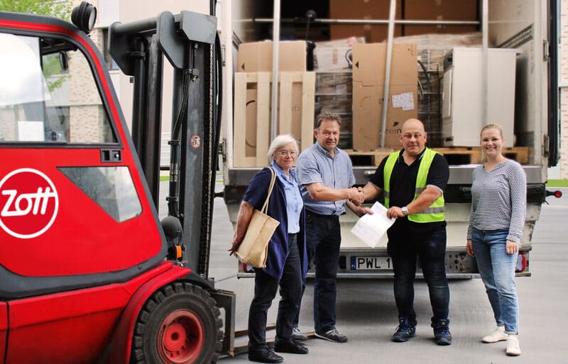 Zott-Lkw mit Spenden auf dem Weg nach Polen