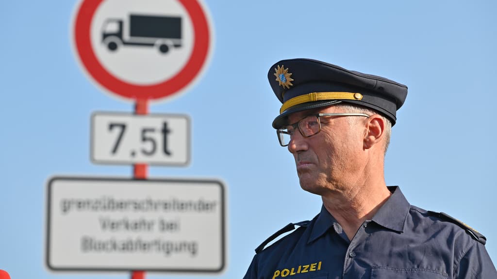 Wegen Lkw-Blockabfertigungen in Tirol: Bayern sperrt Straßen