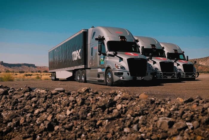 Teamwork hoch drei: Daimler Truck und Torc feiern drei Jahre erfolgreiche Zusammenarbeit mit neuem CEO und Fokus auf Frachtintegration