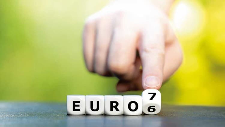 <em>Bis zu 4000 Euro Mehrkosten pro Lkw durch Euro 7</em>
