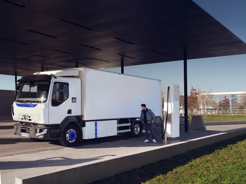 Renault Trucks (Schweiz) AG und AEW Energie AG gehen eine Systempartnerschaft ein