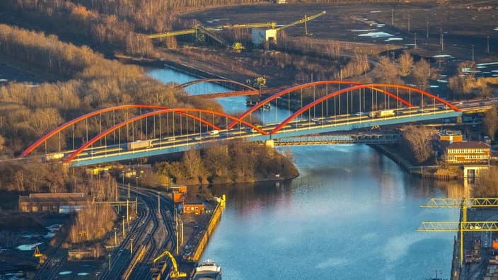 A42: Brücke bleibt bis Frühjahr dicht - für Lkw für immer