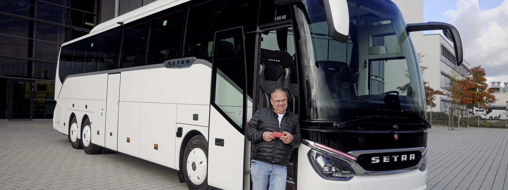 10.000ster Setra Reisebus der Baureihe 500 am Start