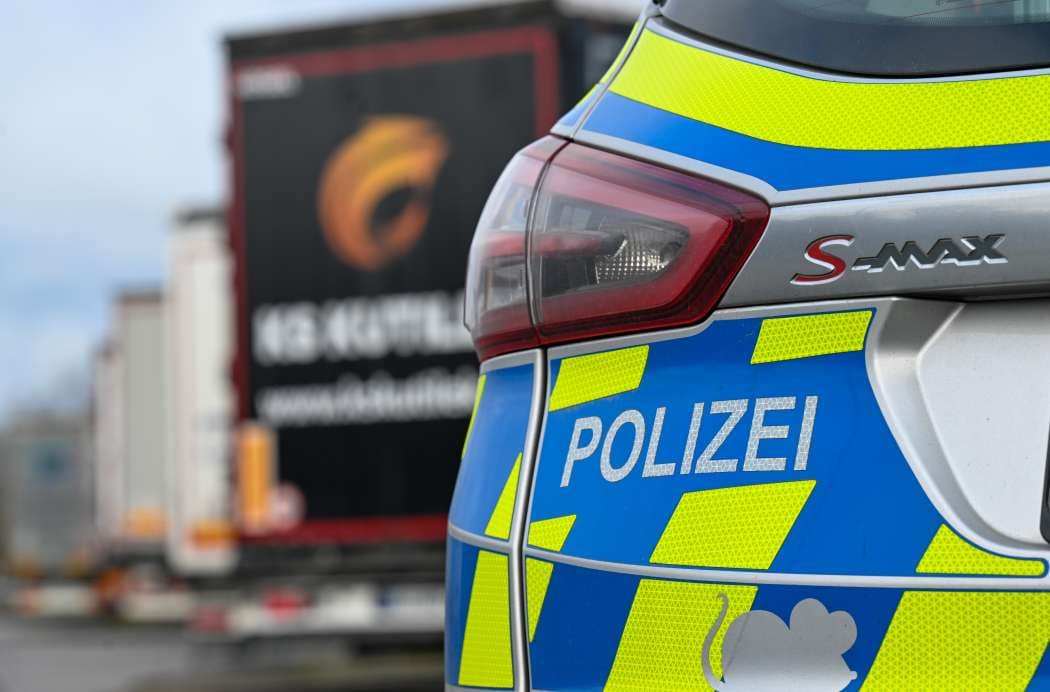 Kontrollen: Fast jeder Lkw und Bus beanstandet