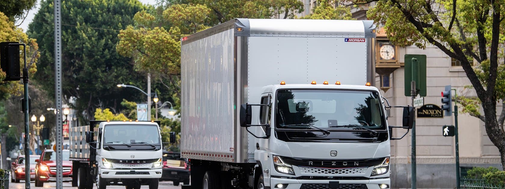 Daimler Truck: Erste Lkw der Marke RIZON an Kunden in Kalifornien ausgeliefert
