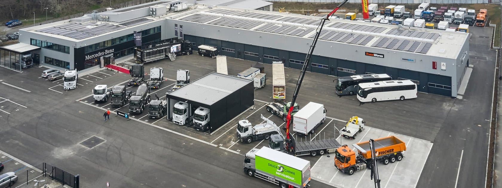 Daimler Truck eröffnet neuen Standort für Vertrieb und Service von Lkw und Bussen in Stuttgart