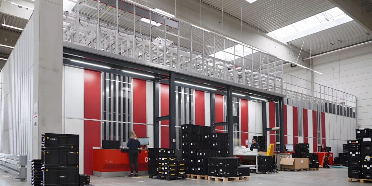 Geis nimmt AutoStore-Kleinteilelager in Betrieb